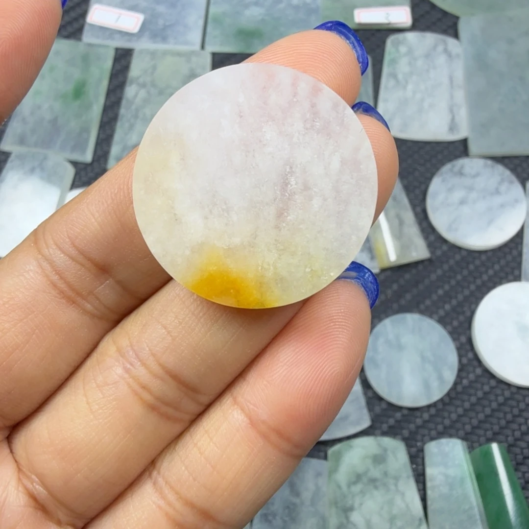 翡翠颈饰未镶嵌2****运