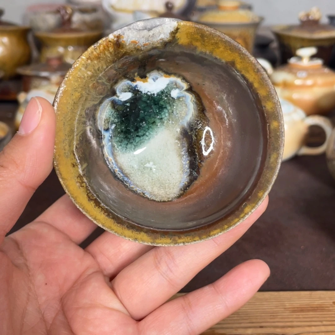 慈**珠柴烧。   杯子70。     柴烧