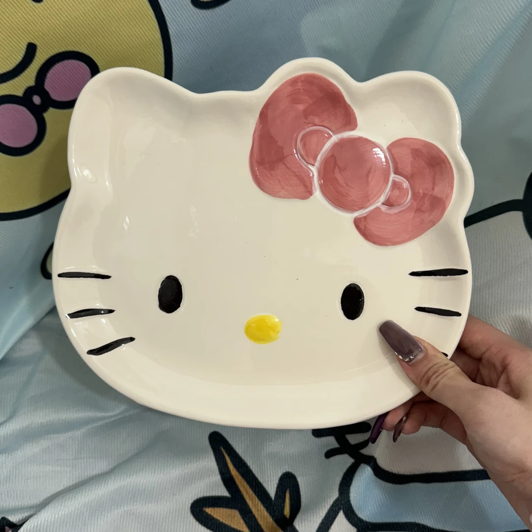 卡通可爱凯蒂猫盘子陶瓷kt水果盘甜品蛋糕盘釉下彩高温家用餐盘