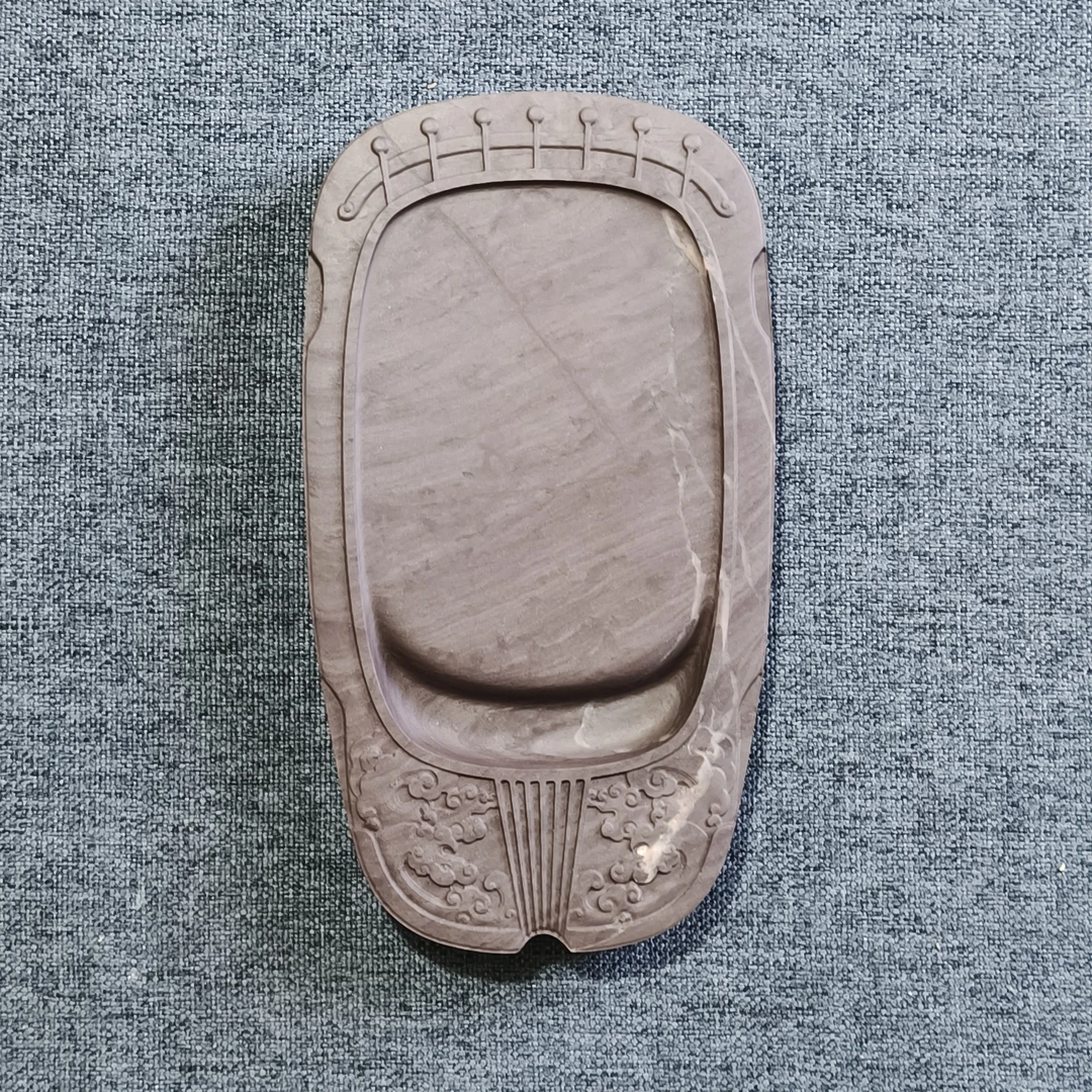 老坑洮砚，喇嘛崖老坑鸊鷉血琴砚，尺寸16.6*9*1.4厘米