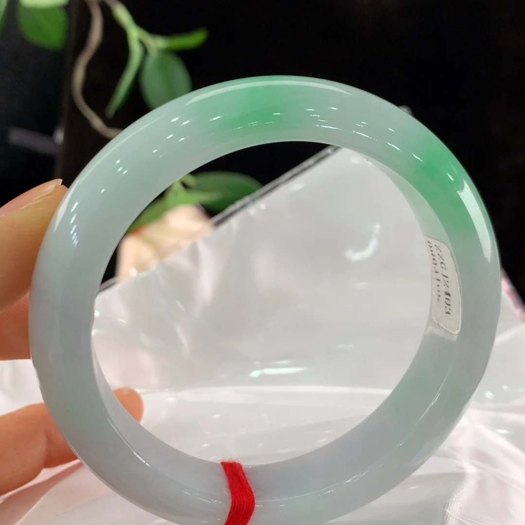 翡翠手镯未镶嵌111-3105