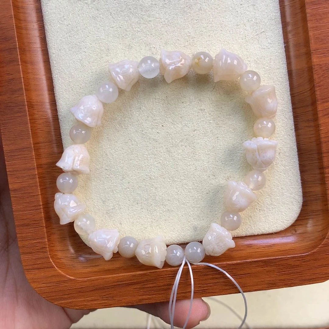 【闪购商品】颈饰足银镶嵌硅化珊瑚（珊瑚玉）75号白玫瑰花手串