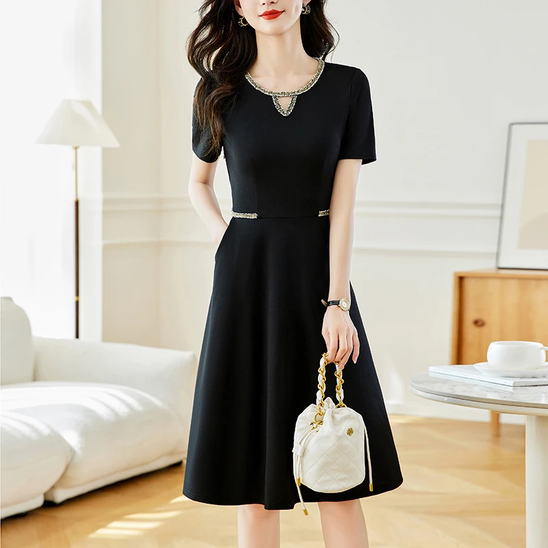 黑色气质修身显瘦大码女装胖mm妈妈装夏季新款短袖连衣裙子1510