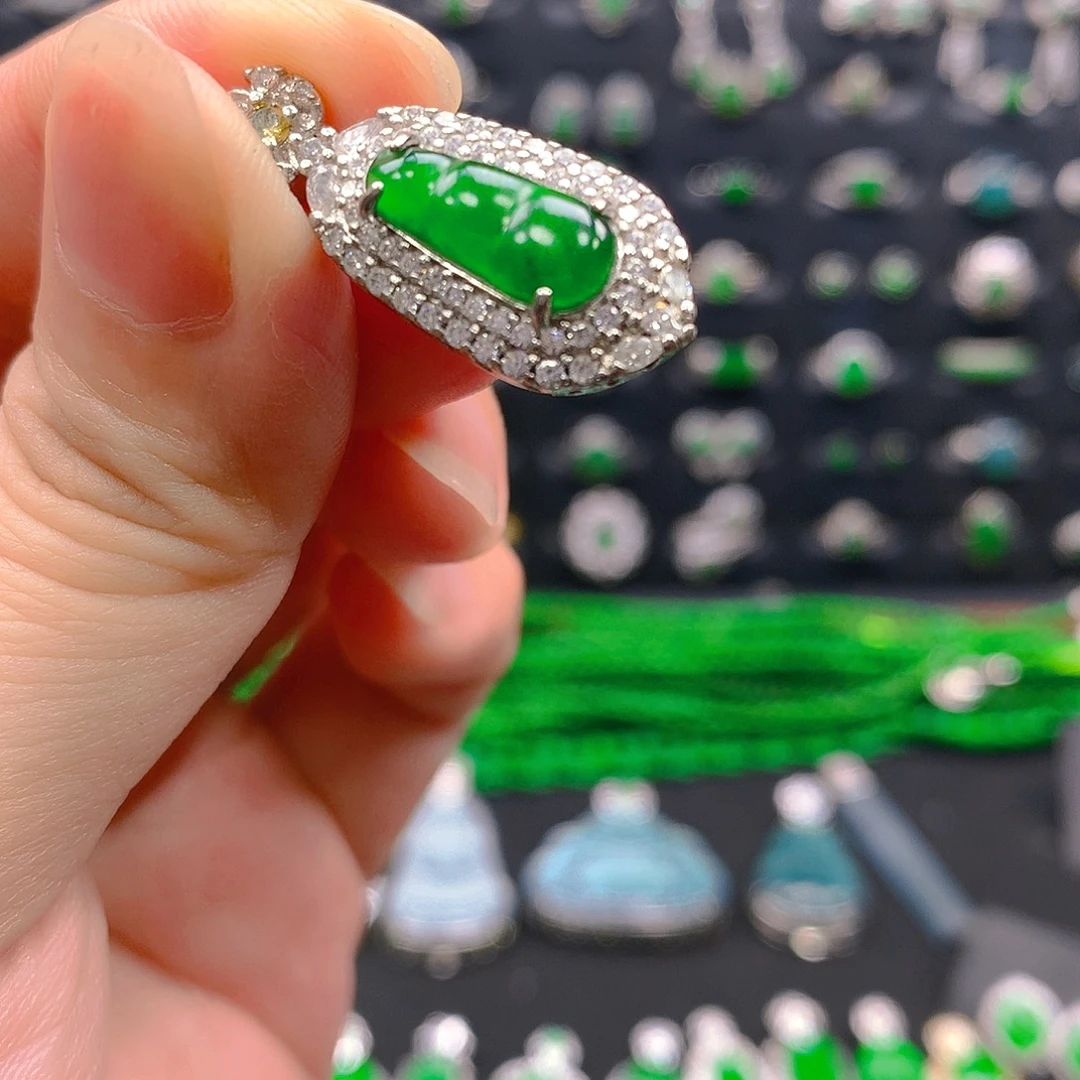 翡翠未镶嵌吊坠(不含链)