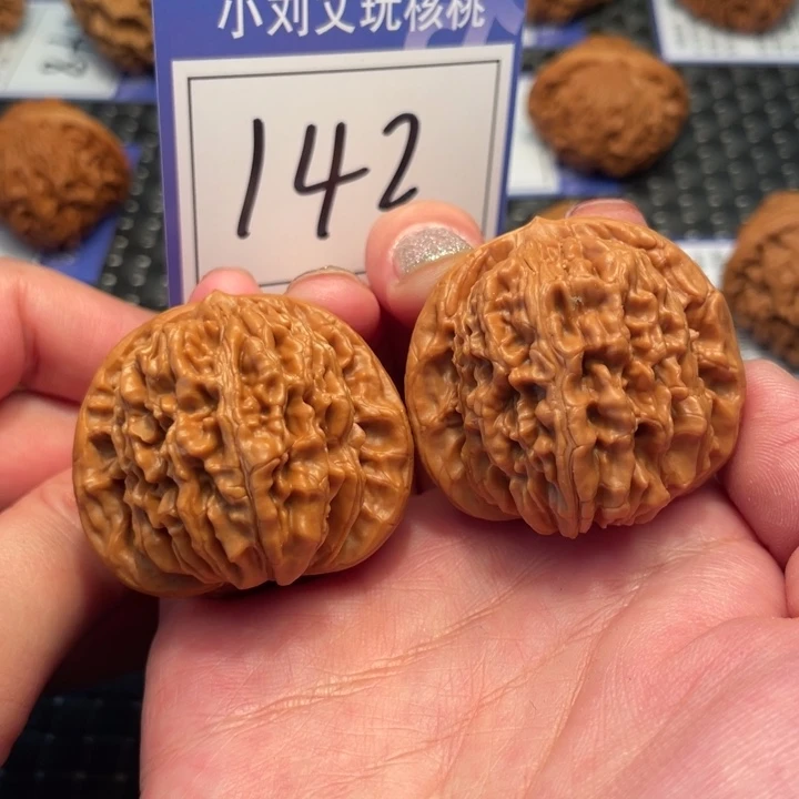 桃核把件40楼子142。。。