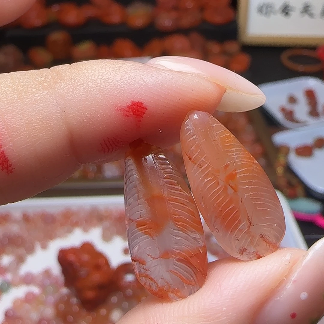 南红玛瑙未镶嵌颈饰