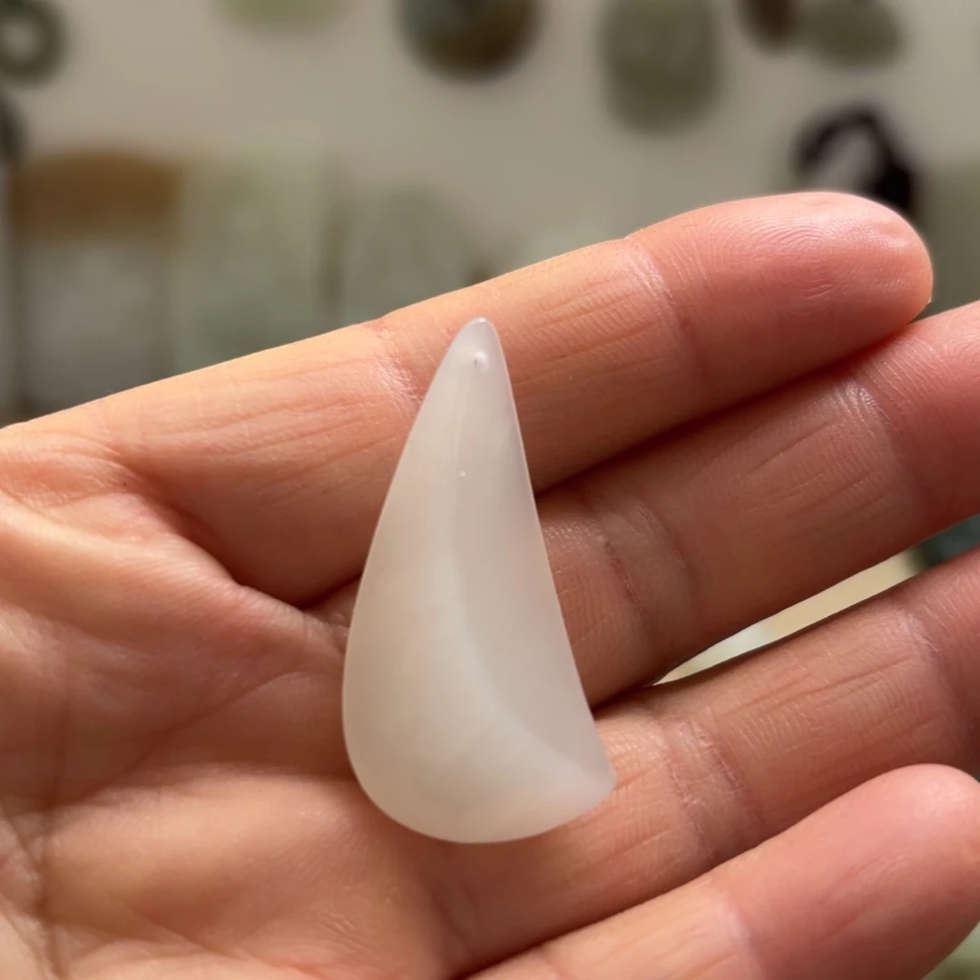 和田玉（糖玉）未镶嵌颈饰