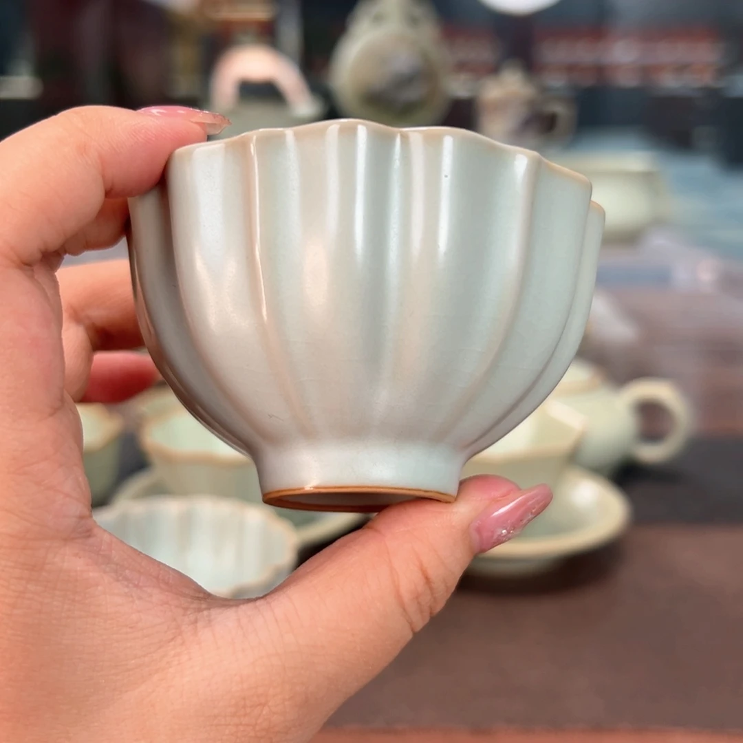 杯子运**坤新泽堂汝官窑天青莲瓣杯