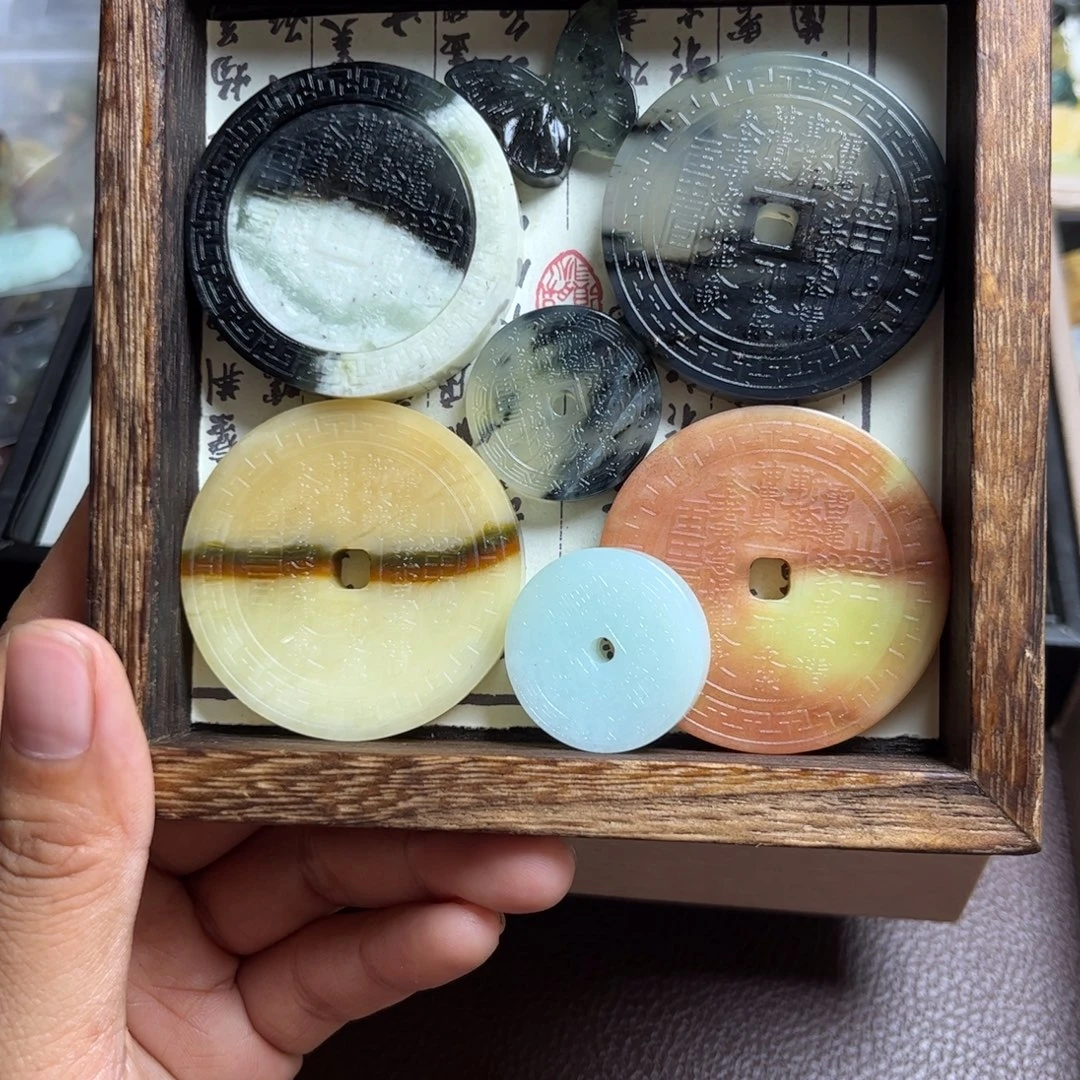 蛇纹石玉合金颈饰