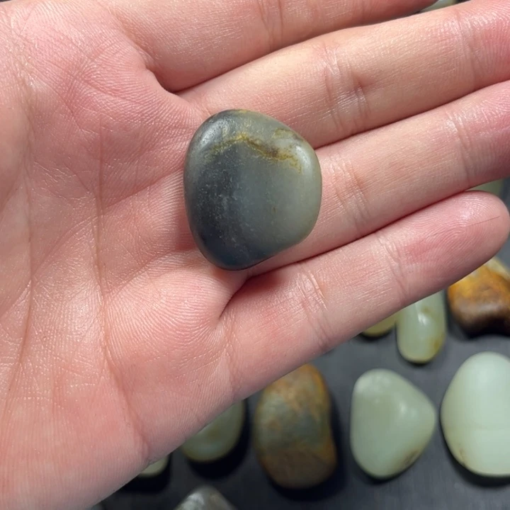 和田玉未镶嵌珠宝奇石