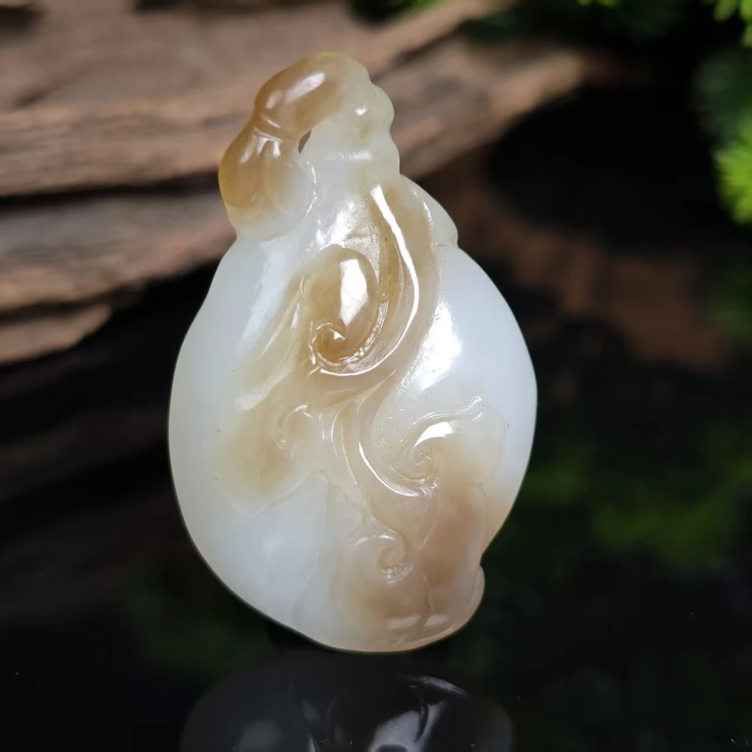 lot5318 如意 和田玉糖白玉 48.8*31.8*18mm 28.5g