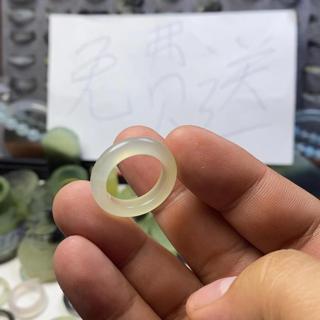 蛇纹石玉未镶嵌戒指