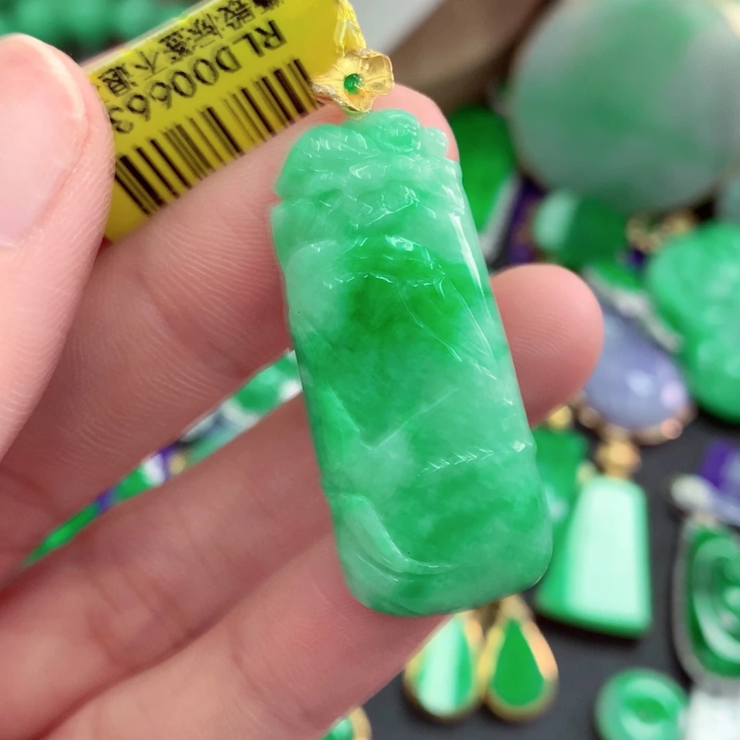 吊坠(不含链)18K金镶嵌翡翠