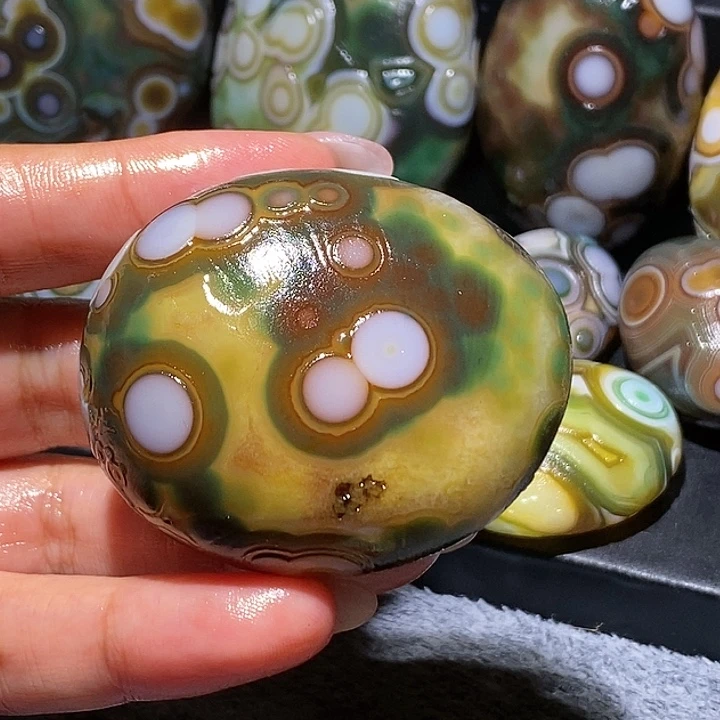 玛瑙/玉髓未镶嵌珠宝奇石50