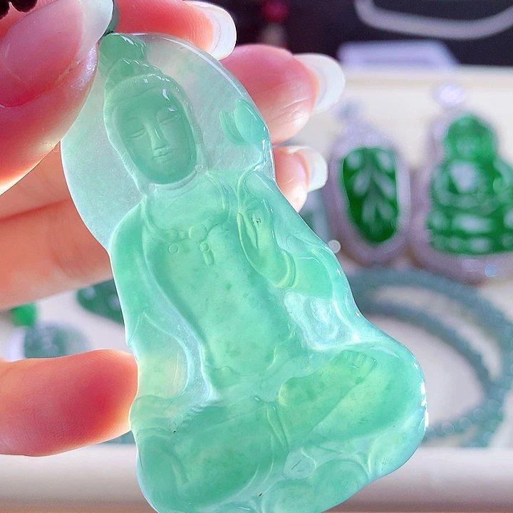 翡翠颈饰未镶嵌天然