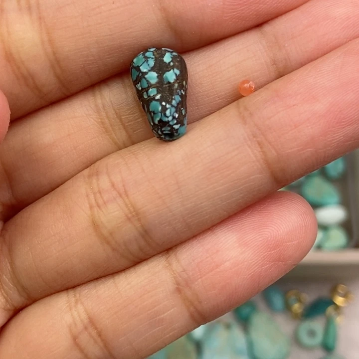 南红玛瑙未镶嵌珠宝奇石