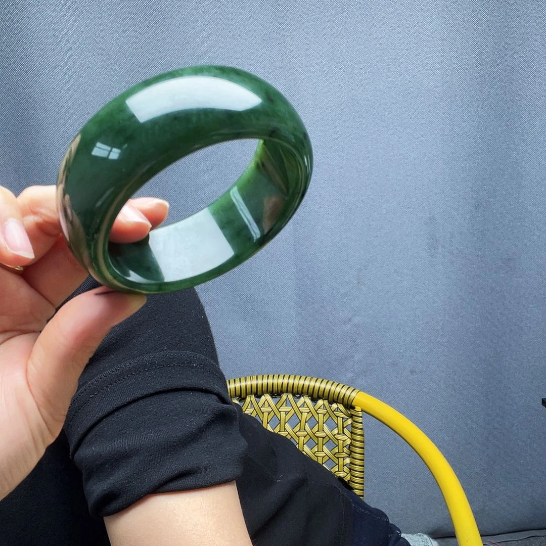 耗***选和田玉未镶嵌手镯