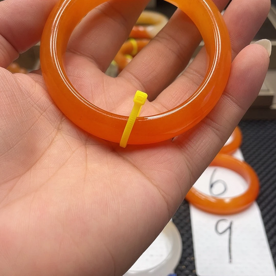 石英质玉（黄龙玉）未镶嵌手镯坚*