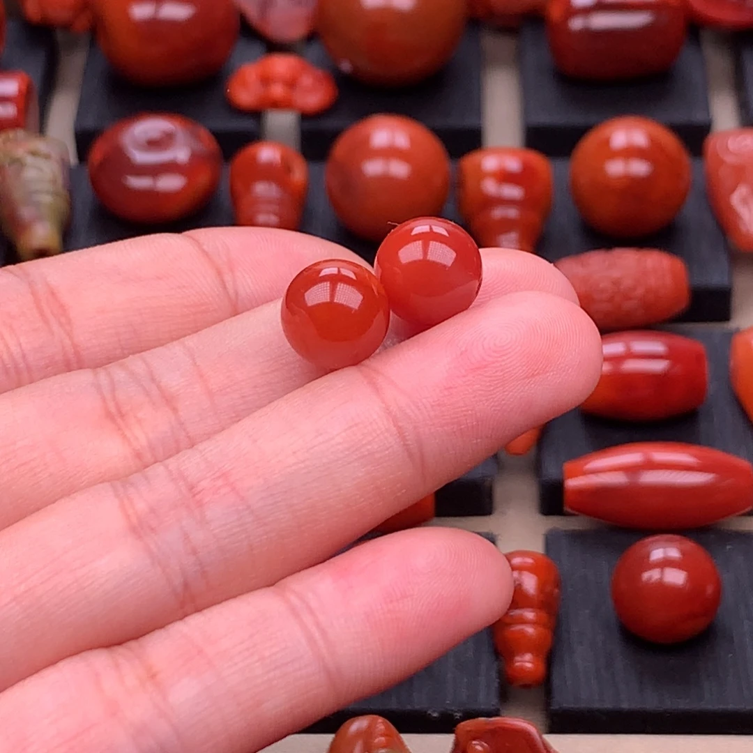 南红玛瑙未镶嵌川料原矿高品圆珠对珠10.3mm