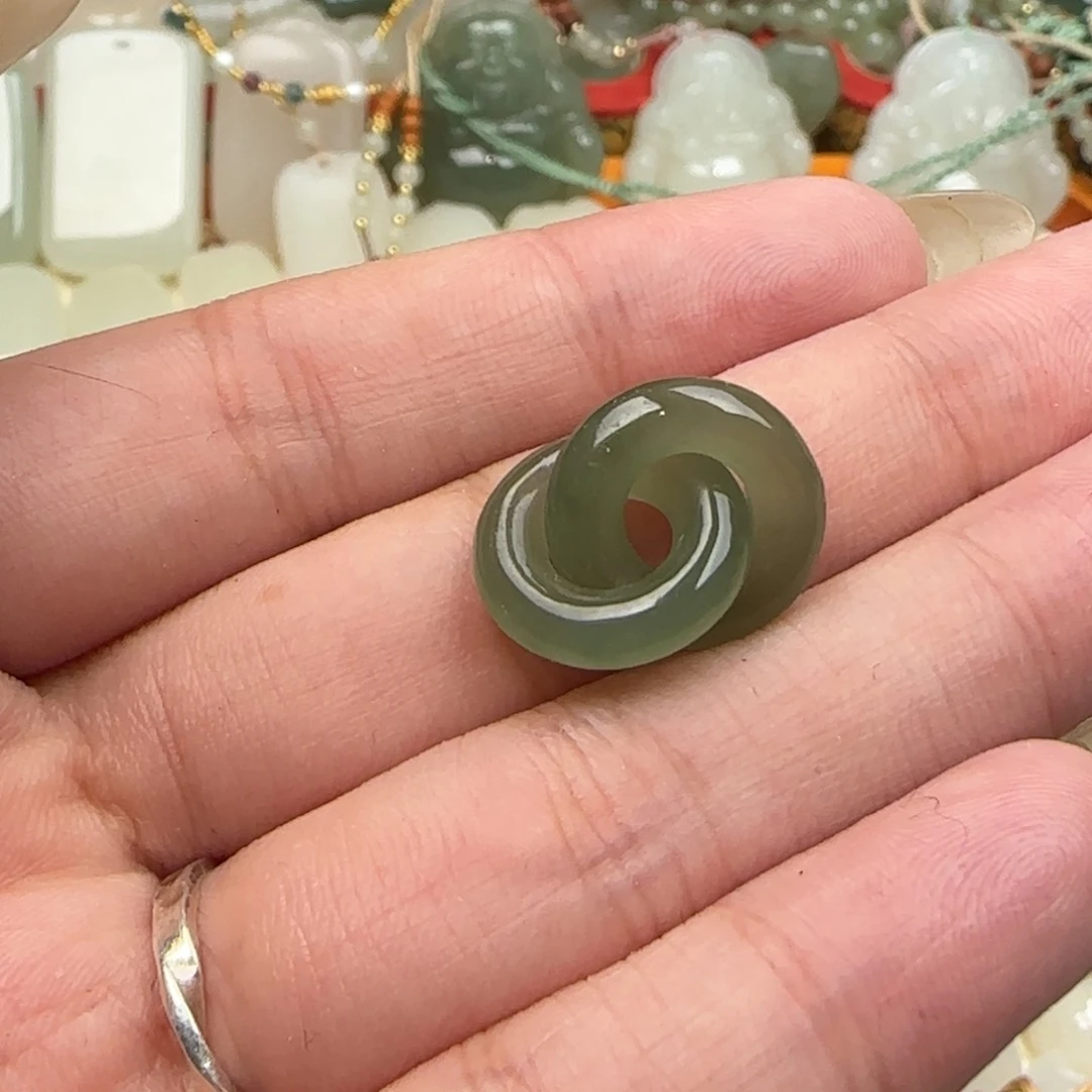 和田玉颈饰未镶嵌红**动