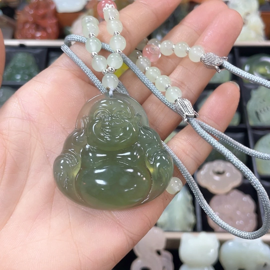 蛇纹石玉颈饰未镶嵌