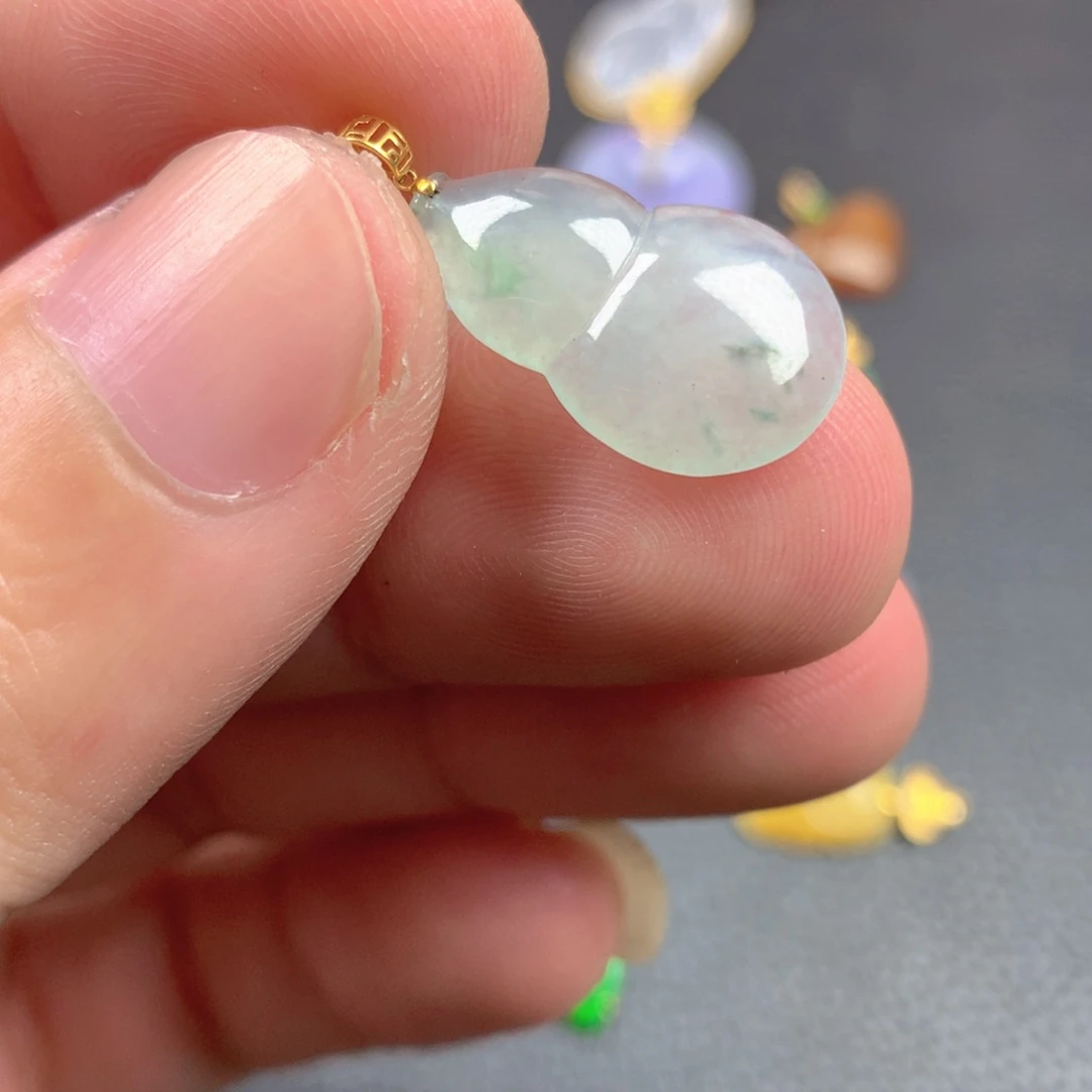 【闪购商品】颈饰18K金镶嵌翡翠翡翠