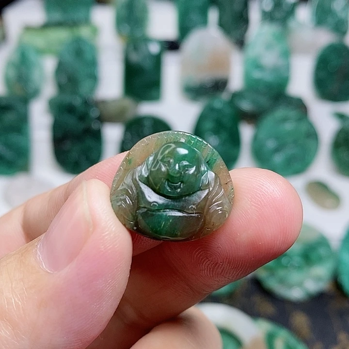 未镶嵌独山玉颈饰