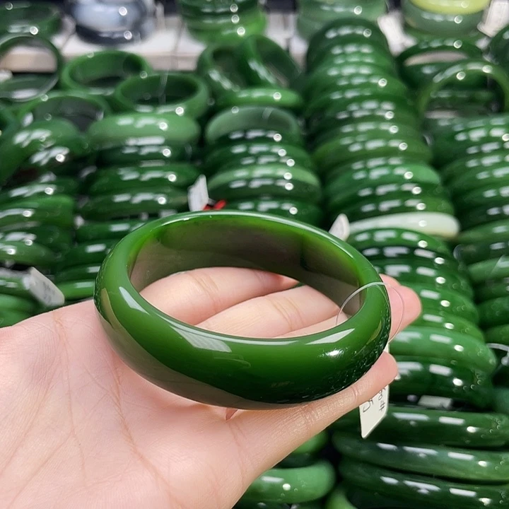 未镶嵌手镯和田玉（碧玉）