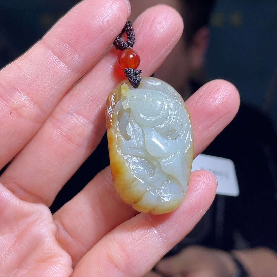 和田玉颈饰未镶嵌