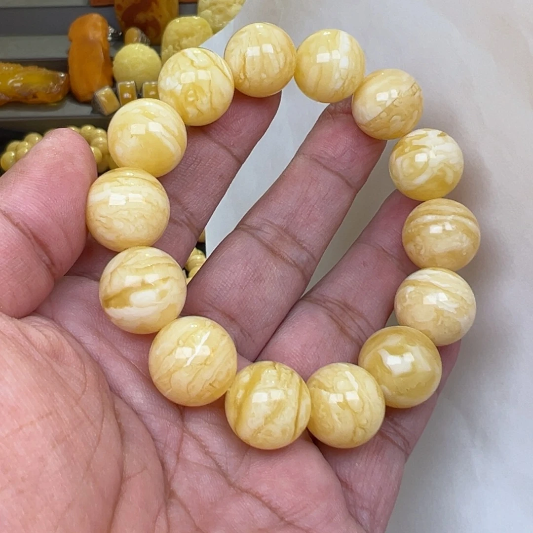 蜜蜡未镶嵌裸石16加34.27克