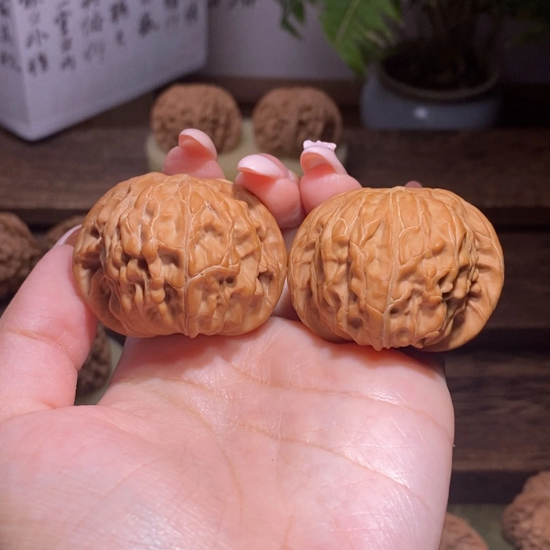 文玩核桃吊坠全品42.5正磨