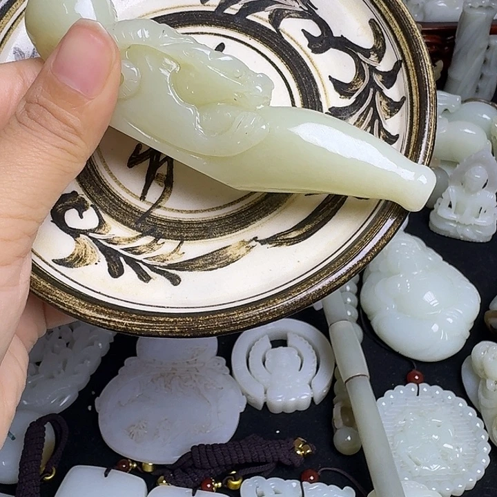 狼***说瓷片新号开播挂件一个