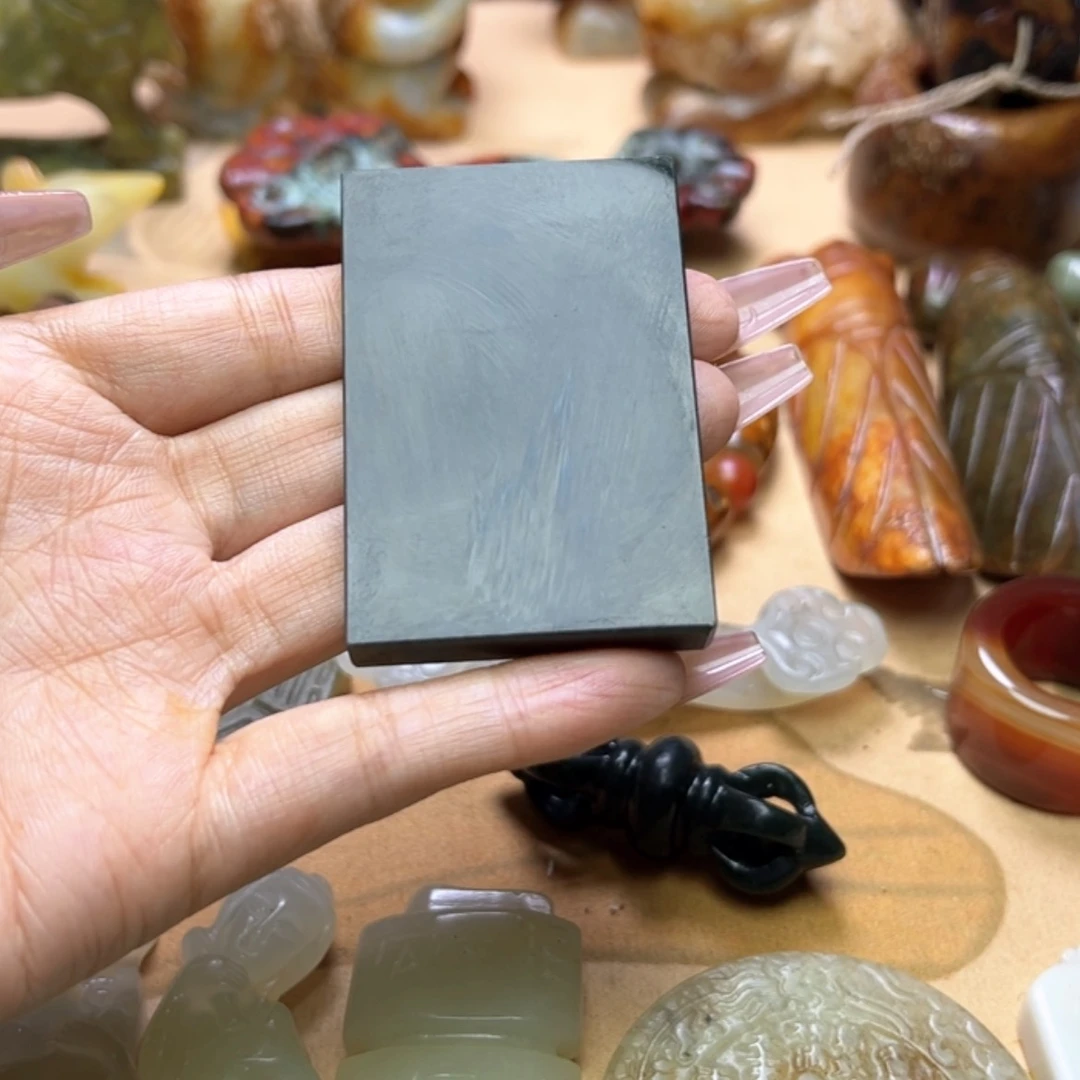 【闪购商品】蛇纹石玉颈饰未镶嵌