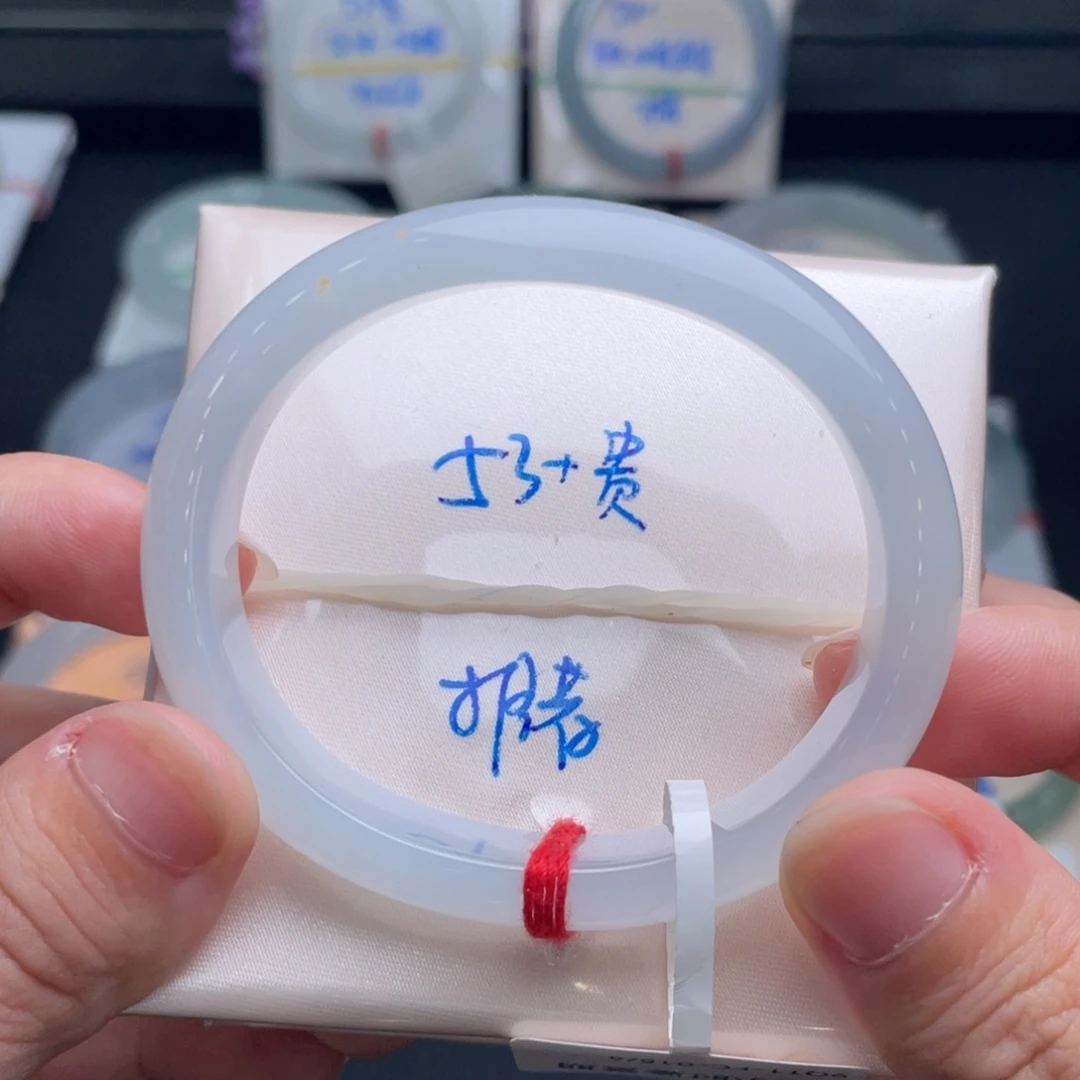 翡翠未镶嵌手镯翡翠手镯