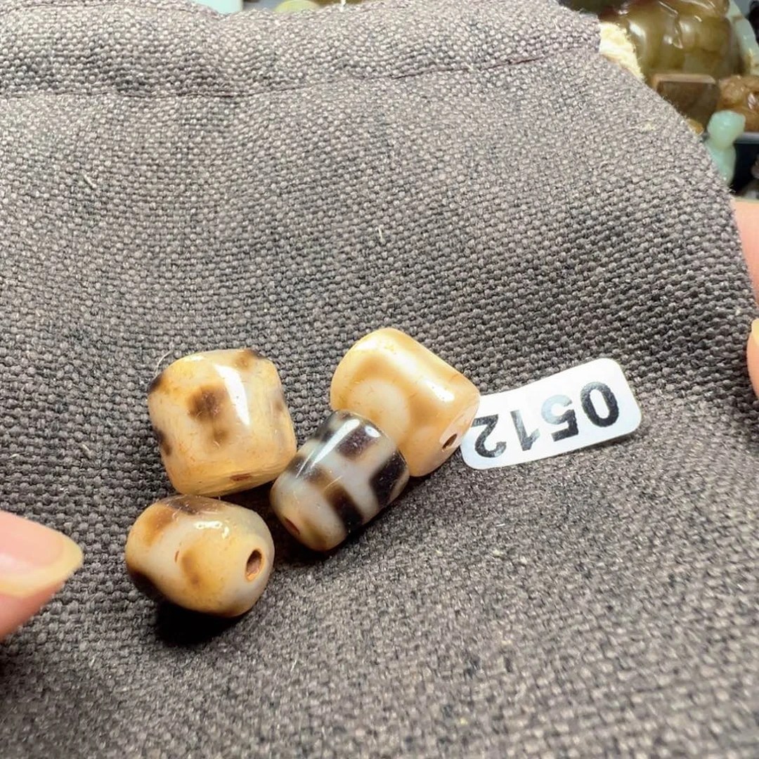 瓷片新号开播一漏到底
