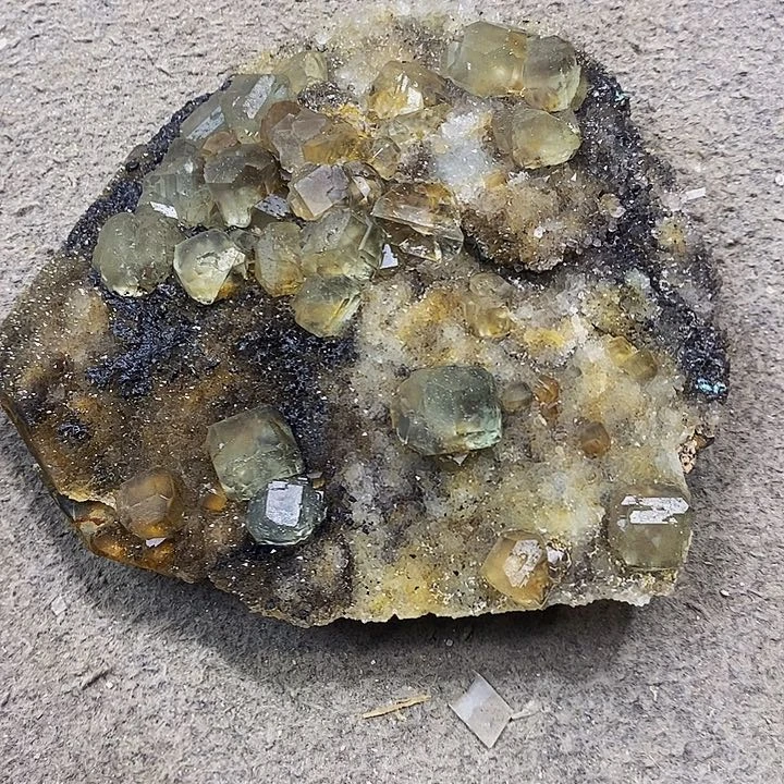 水晶珠宝半成品未镶嵌彬