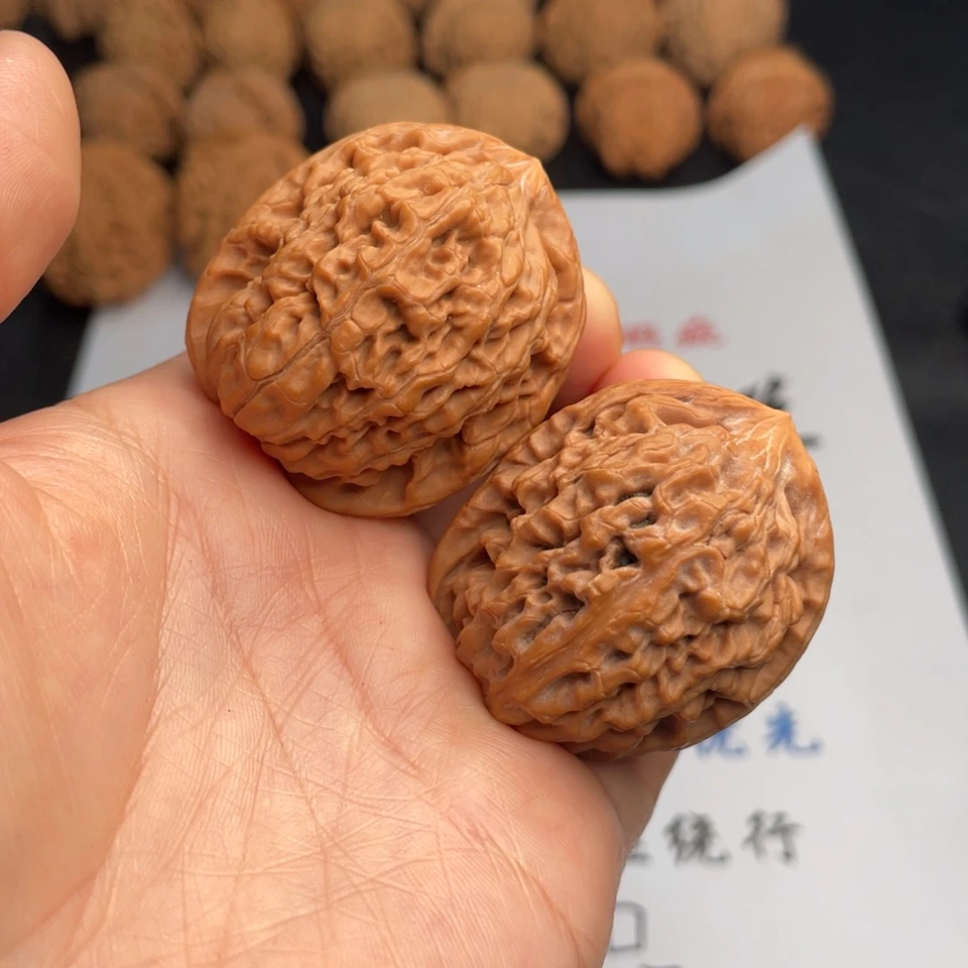 文玩核桃吊坠451。36莲花有黄