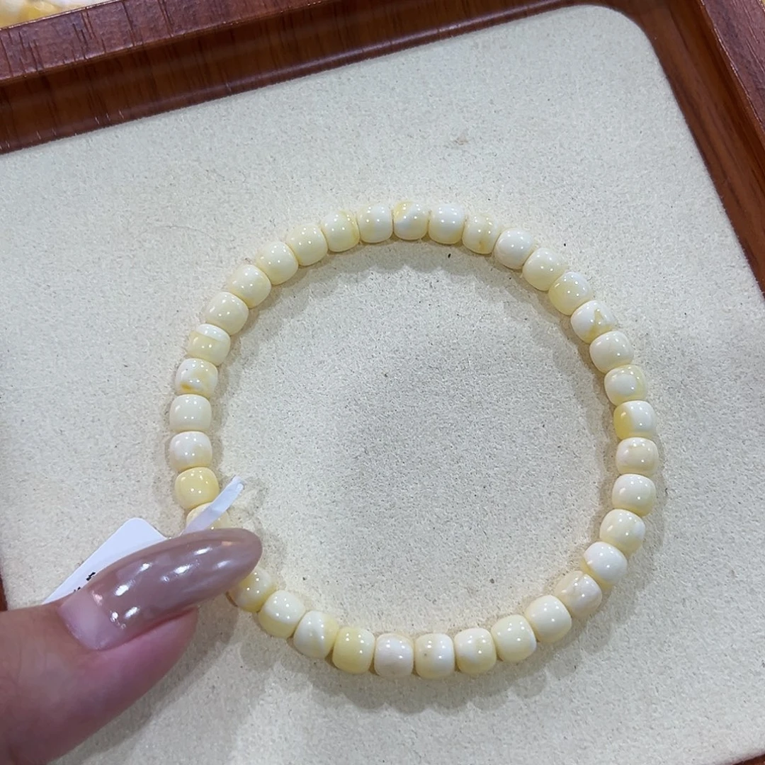 A***梦手链蜜蜡未镶嵌5.5m瓷白小串