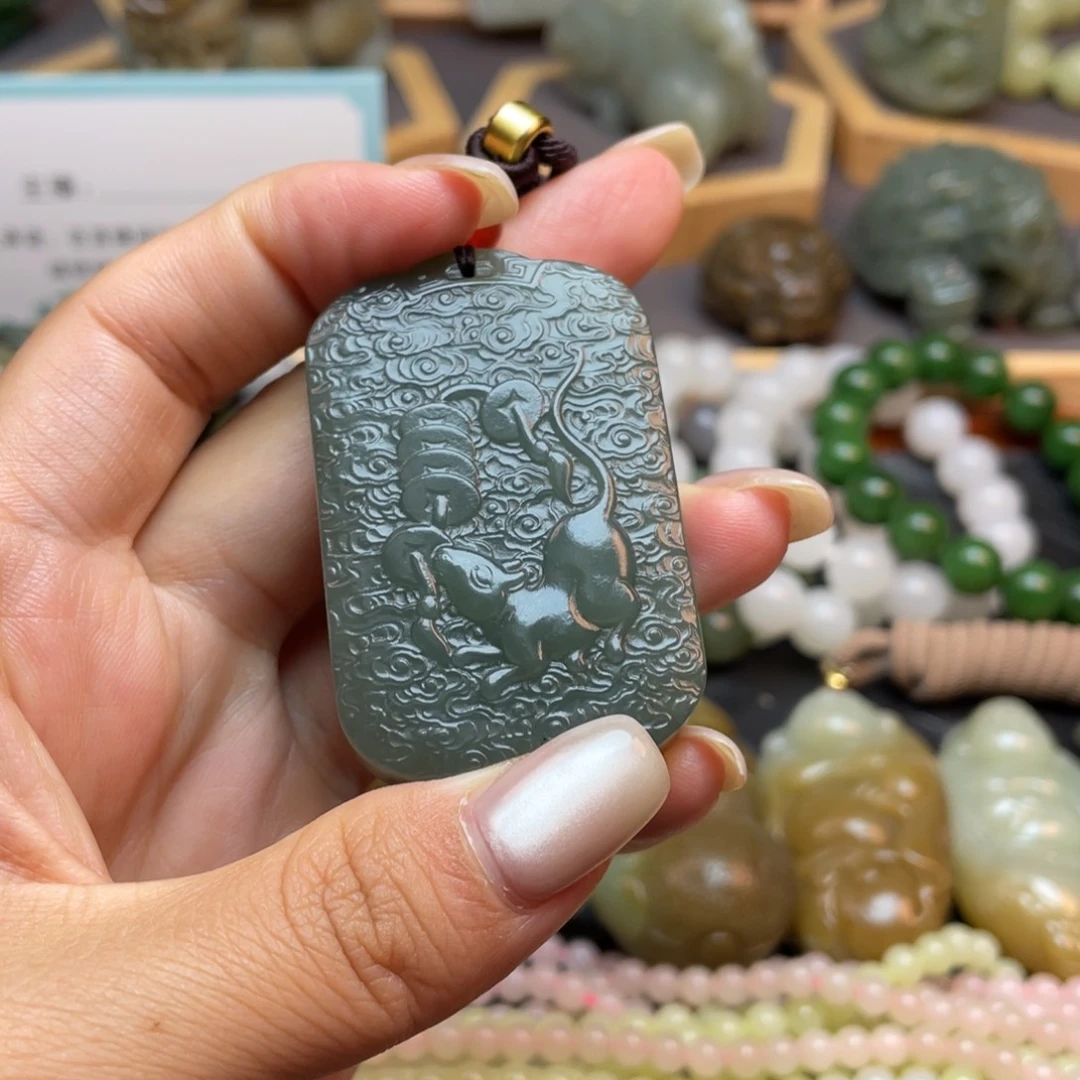 颈饰未镶嵌和田玉