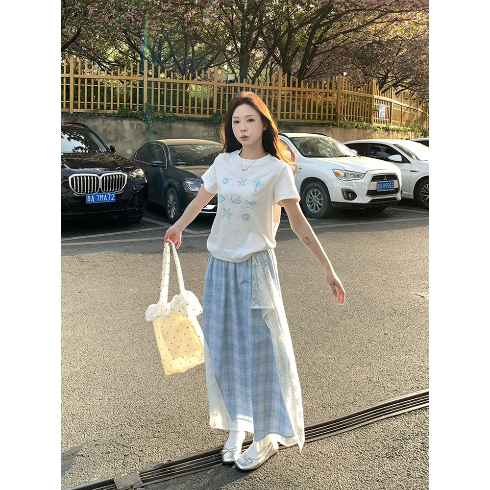 2025新款设计感白色T恤宽松显瘦打底衫上衣女+格纹高腰半身裙套装