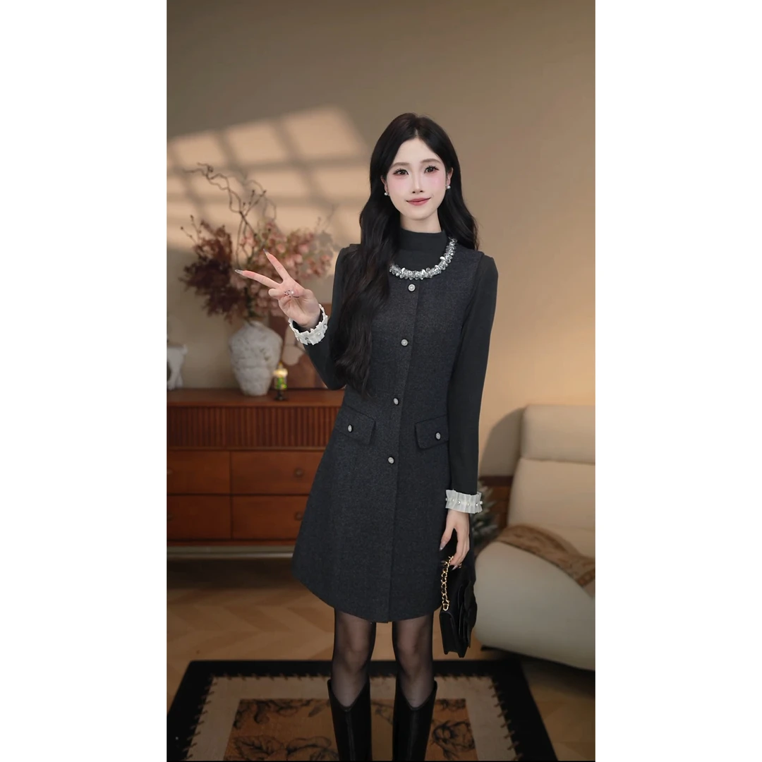 《巴黎晨曦》气质重工立体钉珠设计感背心裙打底衫显瘦两件套套装