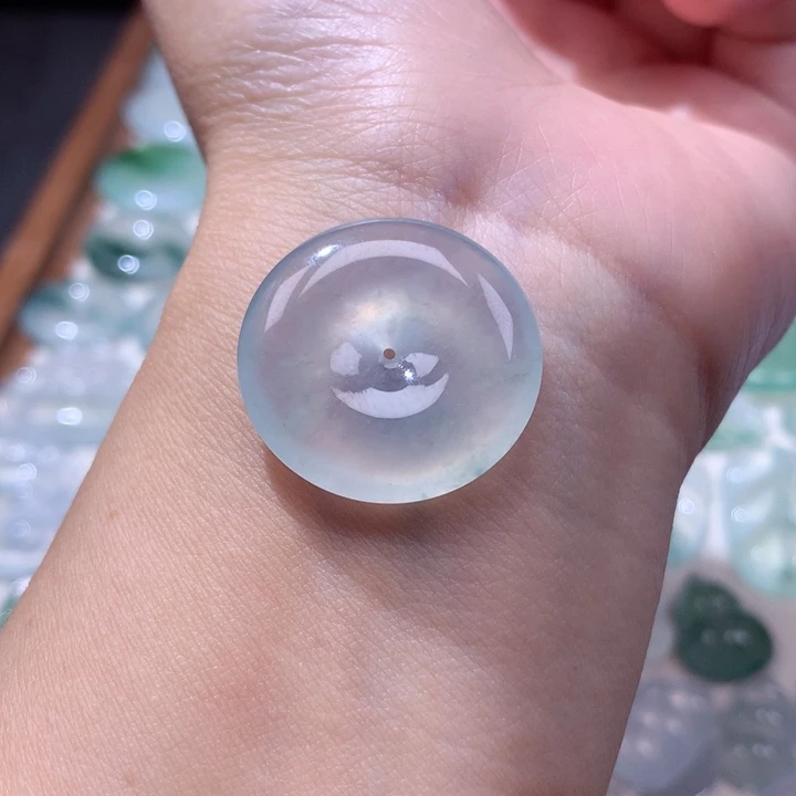 颈饰未镶嵌翡翠冰种平安扣