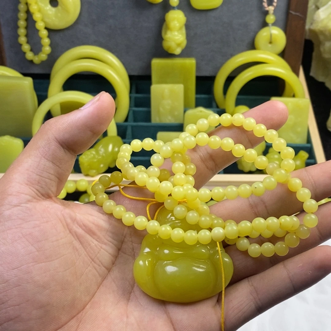 玉***9非金属无大肚弥勒佛➕珠链卡6
