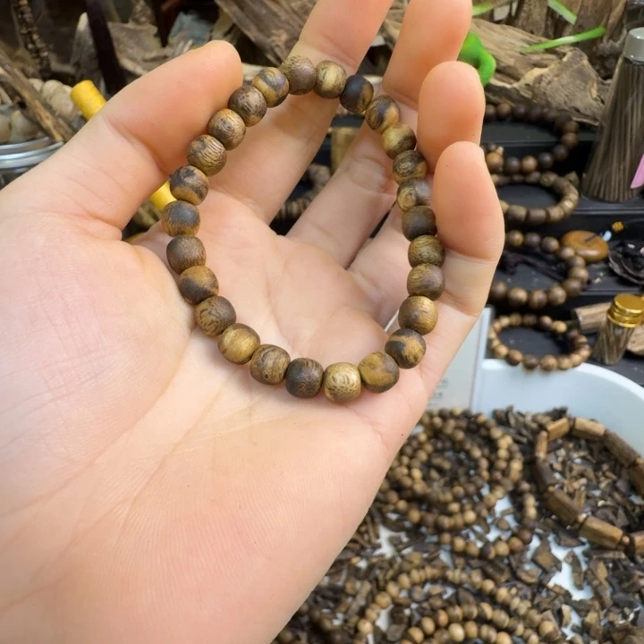 沉香沉香碎屑海南虎斑棋0.7大3克➕沉香碎屑多样性