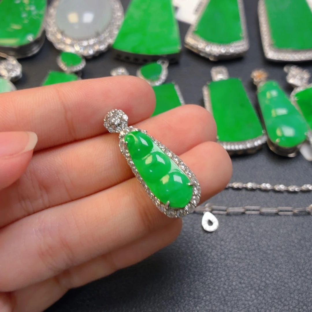 翡翠银S925镶嵌颈饰
