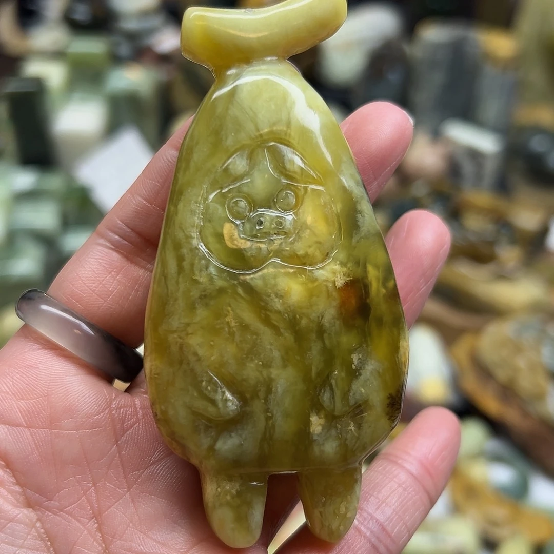 岫玉未镶嵌颈饰辽阳水草猪猪