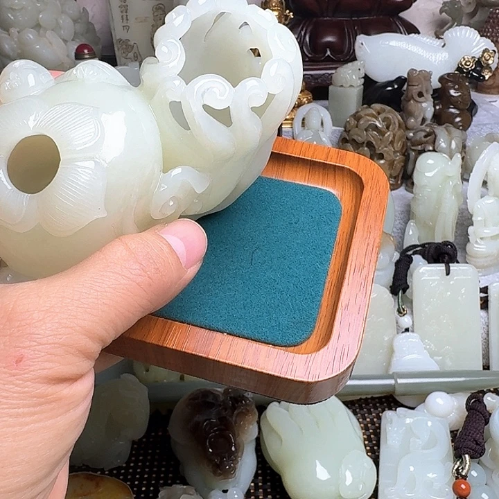 华***哥瓷片新号开播瓷盘一件
