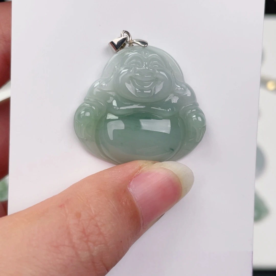 翡翠未镶嵌颈饰佛公