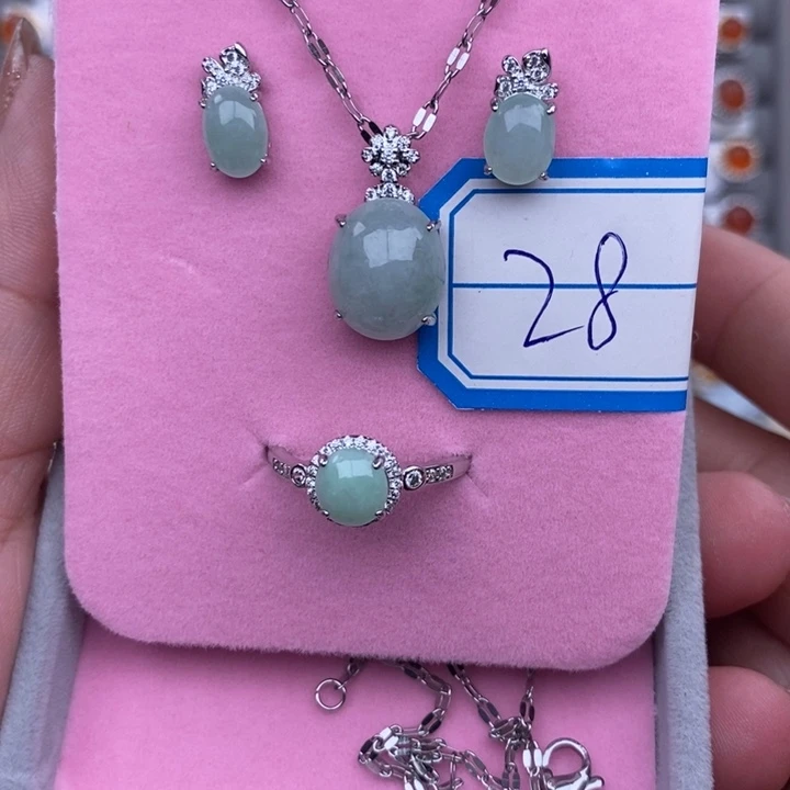 未镶嵌戒指翡翠缅甸