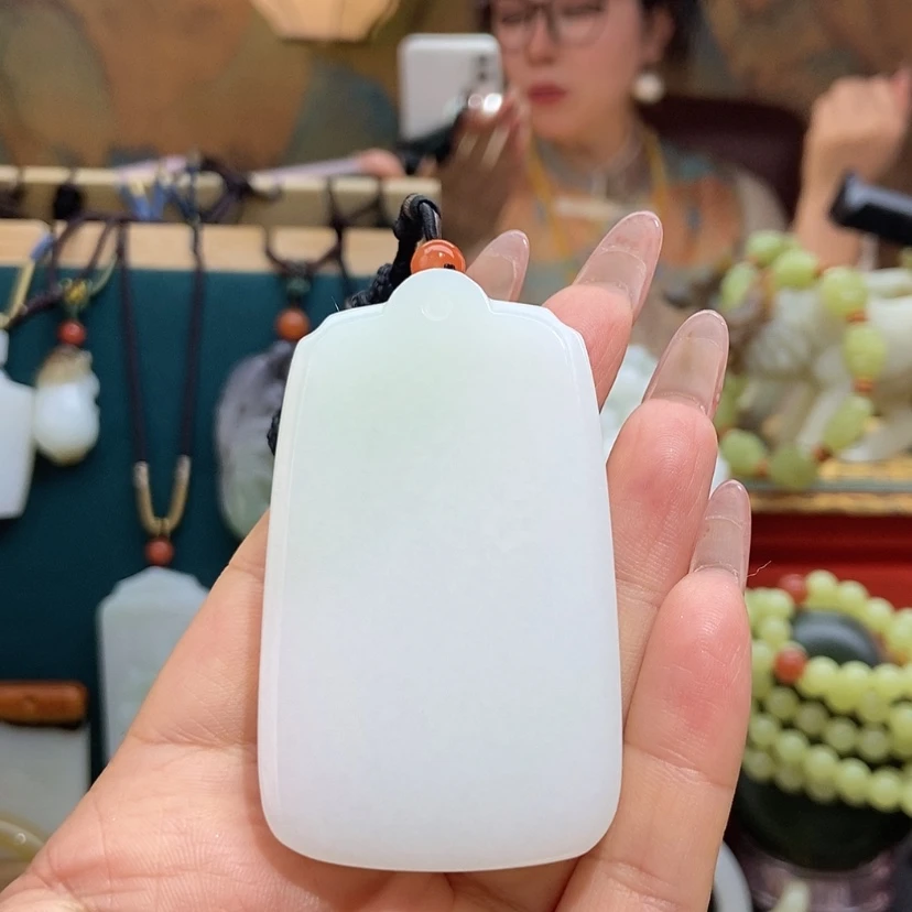 【闪购商品】颈饰未镶嵌和田玉